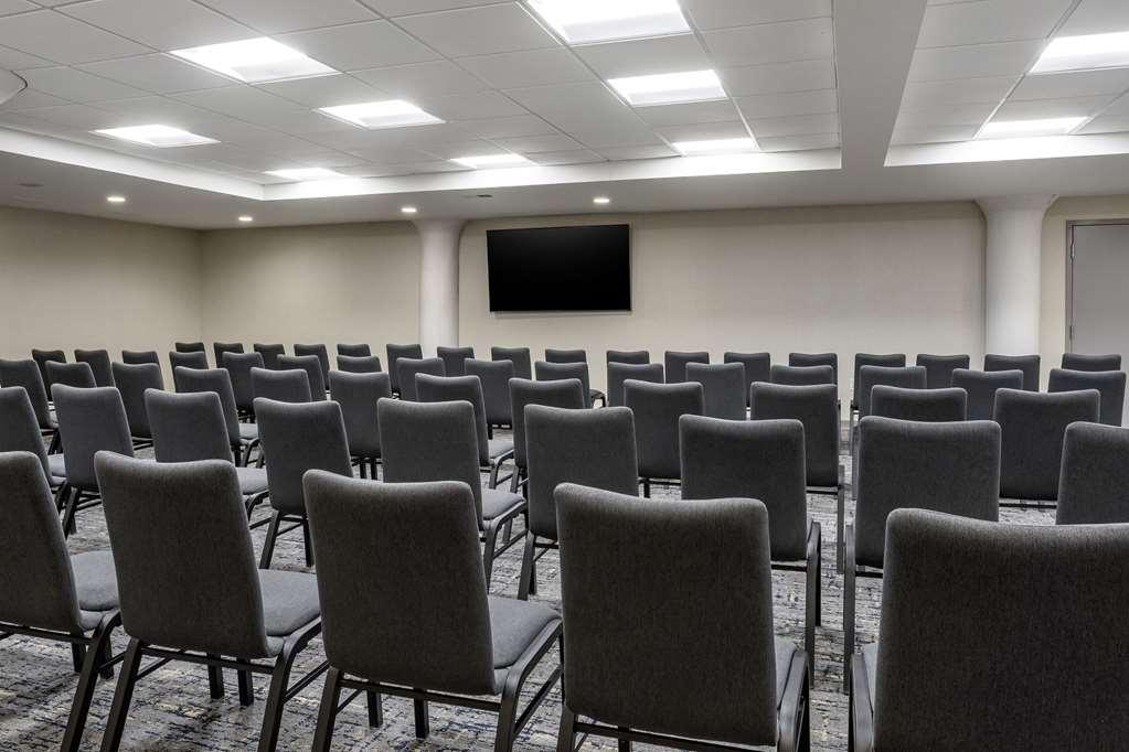 Comfort Inn & Suites Newark Liberty International Airport Udogodnienia zdjęcie