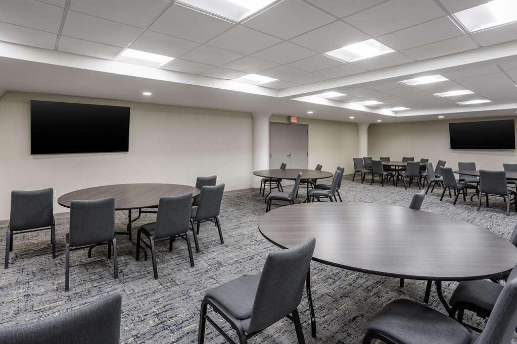 Comfort Inn & Suites Newark Liberty International Airport Udogodnienia zdjęcie